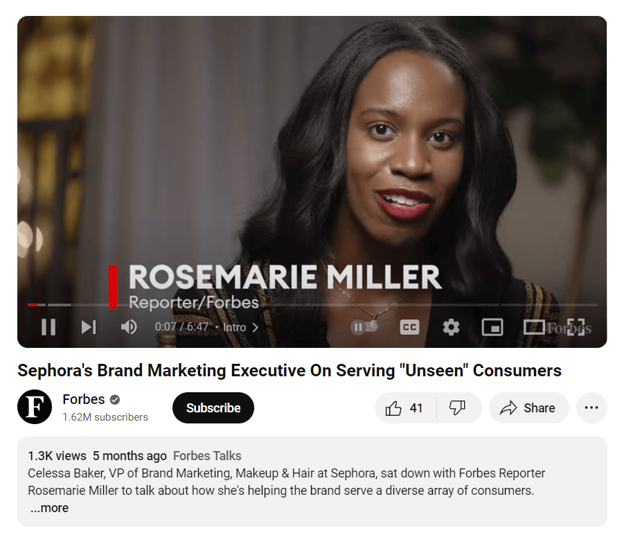 Przedstawicielka Sephora na kanale Forbes wypowiadająca się o viralowych rozwiązaniach brandu